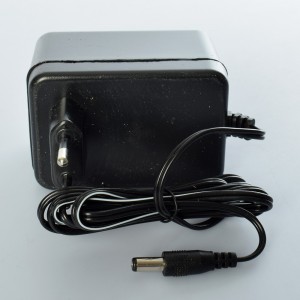 Зарядний пристрій M 4010-CHARGER для електромобіля M 4010, 12V, 1000mA