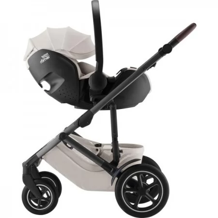 Автокресло Britax-Romer Baby-Safe Pro молочный