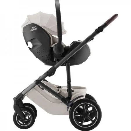Автокресло Britax-Romer Baby-Safe Pro молочный