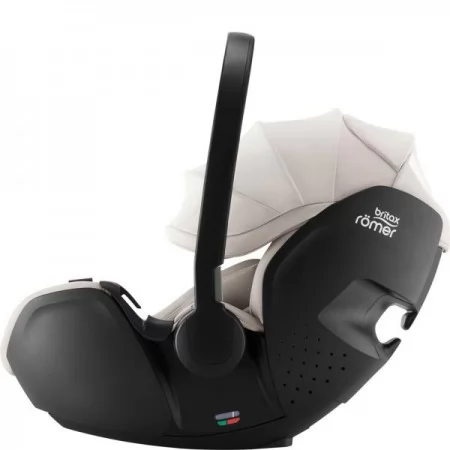 Автокресло Britax-Romer Baby-Safe Pro молочный
