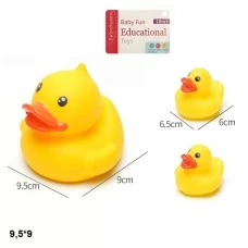 Игрушка пищалка BabyToys качечка 6 колес 3 шт