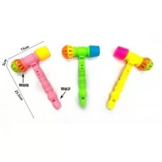 Молоток пластиковый BabyToys 587-4 трёхцветный микс для малышей