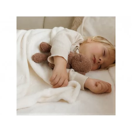 Мягкое одеяло BabyOno с мишкой, кремовое 1567/01