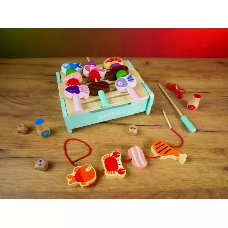 Деревянный набор барбекю с грилем и шампурами BabyToys, 3 кубика Деревянный набор барбекю с грилем и шампурами BabyToys, 3 кубика