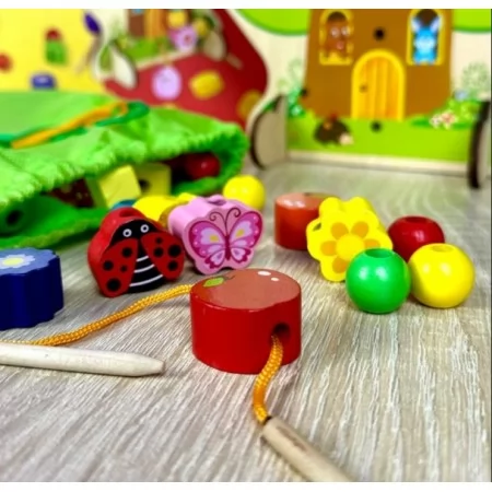 Деревянная шнуровка WToys 43929 для развития моторики