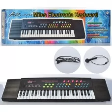 Синтезатор детский BabyToys 3738 с микрофоном 44 клавиши Синтезатор детский BabyToys 3738 с микрофоном 44 клавиши