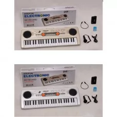 Синтезатор BF-530D4 49 клавіш, 53-18см,мікрофон,MP3,запис,16тонів,MP3плеєр,музика, рег.гучн,на бат(блок)/від мережі,USBшнур,в кор-ці