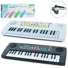 Детский синтезатор BabyToys Q-802 с микрофоном, 37 клавиш