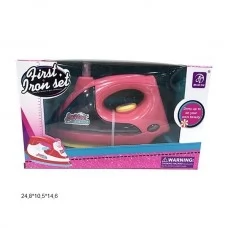 Игрушечный утюг BabyToys 7819 с музыкой и светом Игрушечный утюг BabyToys 7819 с музыкой и светом
