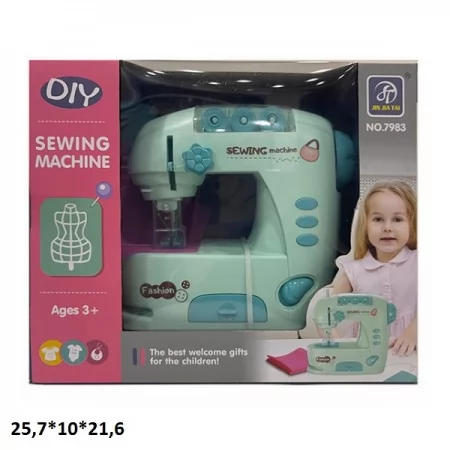 Игрушечная швейная машина BabyToys 7983B со светом на батарейках