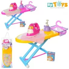 Детская гладильная доска BabyToys 2500 с утюгом и аксессуарами Детская гладильная доска BabyToys 2500 с утюгом и аксессуарами