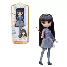 WIZARDING WORLD: коллекционная кукла Джоу (20 см) WIZARDING WORLD: коллекционная кукла Джоу (20 см)