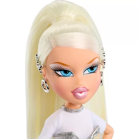 Ігровий набір з лялькою BRATZ серії "Charmz" – ХЛОЯ з акс. Ігровий набір з лялькою BRATZ серії "Charmz" – ХЛОЯ з акс.