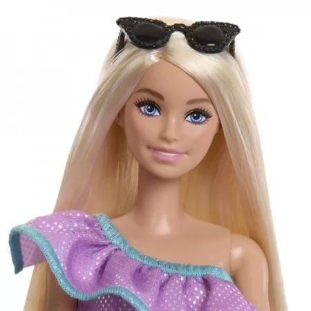 Набор Barbie "Стильные наряды" Размер упаковки 32 х 25 х 6 см ,
Высота куклы: 29 см . 
Серия Fashion & Beauty.