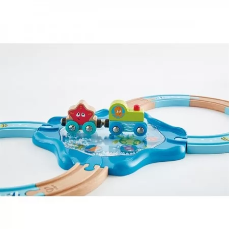 Игрушечная железная дорога Hape Подводный мир 15 эл. E3827 Игрушечная железная дорога Hape Подводный мир 15 эл. E3827