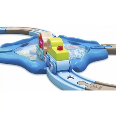 Игрушечная железная дорога Hape Подводный мир 15 эл. E3827 Игрушечная железная дорога Hape Подводный мир 15 эл. E3827