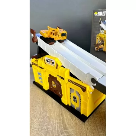 Гараж BabyToys MH 196 пластиковий для хлопчика