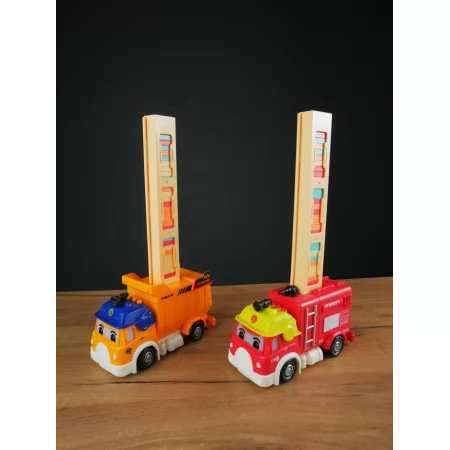 Инерционная машинка для доминокостей BabyToys 367-1 с управлением Инерционная машинка для доминокостей BabyToys 367-1 с управлением