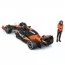 Автомодель з фігуркою - MCLAREN MCL38 1: 24 18-28040