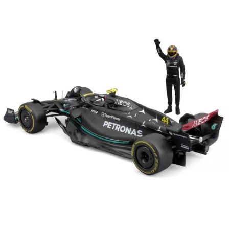 Автомодель з фігуркою - MERCEDES-AMG F1 W14 E PERFORMANCE 1: 24 