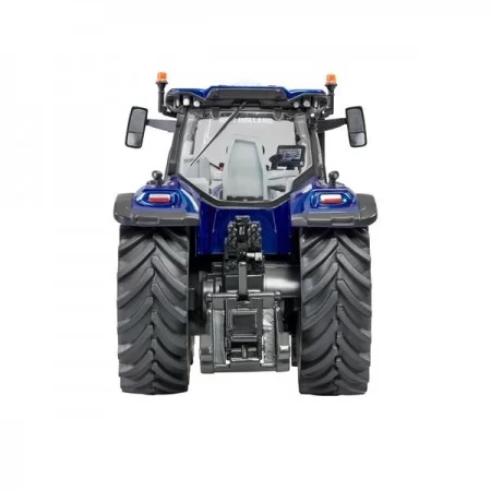 Модель Britains Трактор New Holland T7.300 LWB 1: 32 Модель Britains Трактор New Holland T7.300 LWB 1: 32