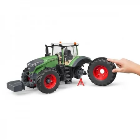 Модель Bruder Трактор Fendt 1050 Vario 1: 16 Модель Bruder Трактор Fendt 1050 Vario 1: 16