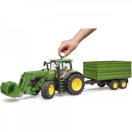 Модель Bruder Трактор John Deere з причіпом 1: 16 Модель Bruder Трактор John Deere з причіпом 1: 16