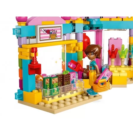 Конструктор LEGO Friends Цукерня Хартлейк-Сіті, 376 деталей 42649
