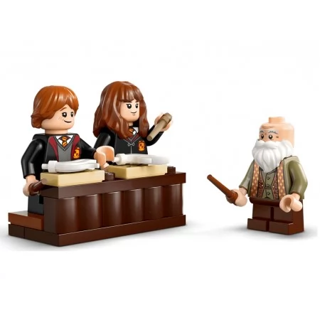 Конструктор LEGO Harry Potter Замок Гоґвортс: Урок чарів, 204 деталі 76442 Конструктор LEGO Harry Potter Замок Гоґвортс: Урок чарів, 204 деталі 76442