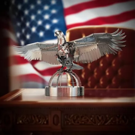 Колекционная модель Metal Time Unity Wings Eagle Silver Armor Crystal Edition MT101SWRSK/READY 