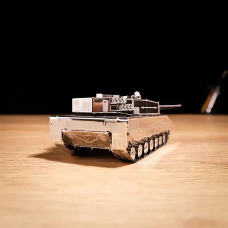 Коллекционная модель-конструктор Metal Time Leopard 2 Tank Танк Леопард 2 MT079 