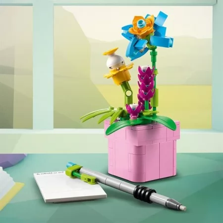Конструктор LEGO Creator Печатная машинка с цветами 363 детали