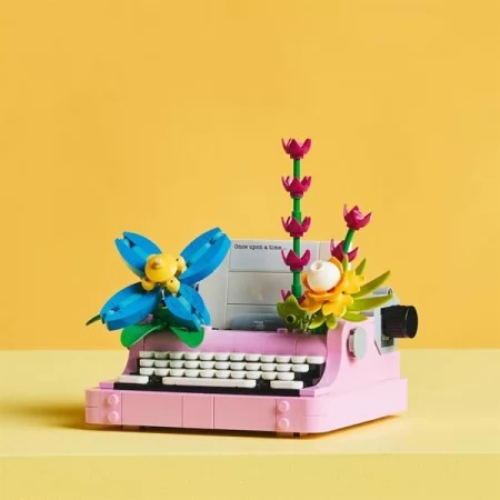 Конструктор LEGO Creator Печатная машинка с цветами 363 детали