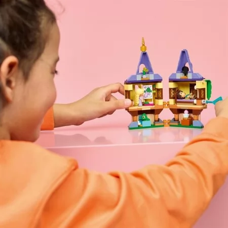 Конструктор LEGO® Disney Принцеса Мінівежа Рапунцель Ігровий набір, 171 деталь Конструктор LEGO® Disney Принцеса Мінівежа Рапунцель Ігровий набір, 171 деталь