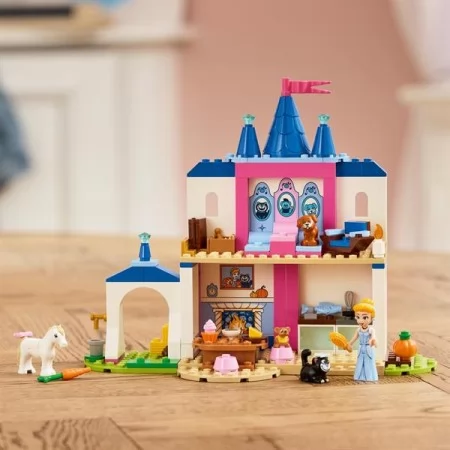 Конструктор LEGO® Disney Принцесса Замок Золушки и её друзей-животных, 149 деталей Конструктор LEGO® Disney Принцесса Замок Золушки и её друзей-животных, 149 деталей