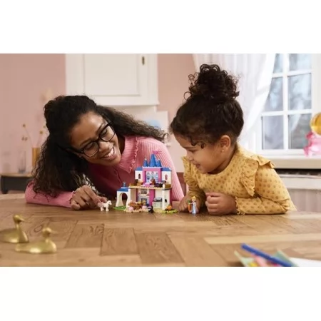 Конструктор LEGO® Disney Принцесса Замок Золушки и её друзей-животных, 149 деталей Конструктор LEGO® Disney Принцесса Замок Золушки и её друзей-животных, 149 деталей