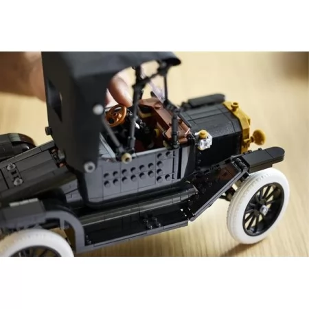 Конструктор LEGO® Icons Ford Model T, набір із моделлю автомобіля 1060 деталей