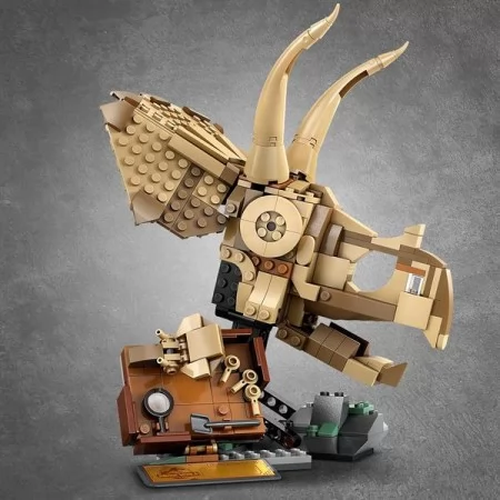 Конструктор LEGO® Jurassic World Окаменелости динозавров: череп трицератопса, 468 деталей Конструктор LEGO® Jurassic World Окаменелости динозавров: череп трицератопса, 468 деталей