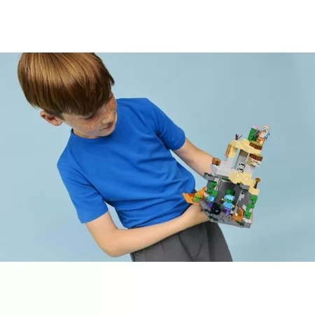 Конструктор LEGO Minecraft Підземелля зомбі 284 Деталі Конструктор LEGO Minecraft Підземелля зомбі 284 Деталі