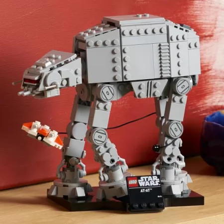 Конструктор LEGO Star Wars TM AT-AT™ 525 Деталей 
