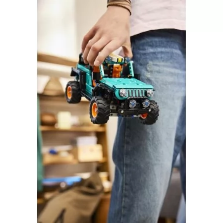 Конструктор LEGO® Technic Позашляховик Jeep® Wrangler Rubicon 723 деталі