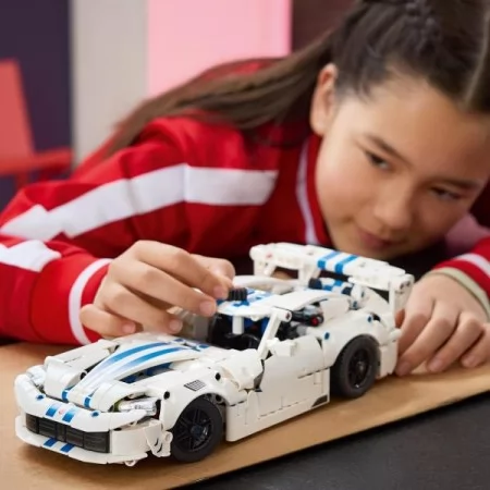Конструктор Спорткар Dodge Viper GTS-R LEGO® Technic