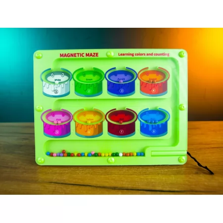 Магнітна гра BabyToys HD 144 A з 8 комірками для кульок