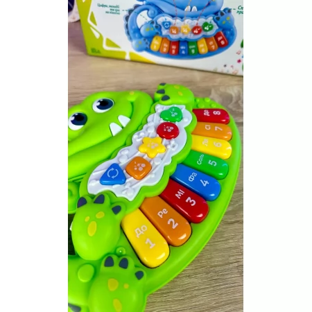 Детское пианино WToys 87270 с подсвечиванием и мелодиями Детское пианино WToys 87270 с подсвечиванием и мелодиями