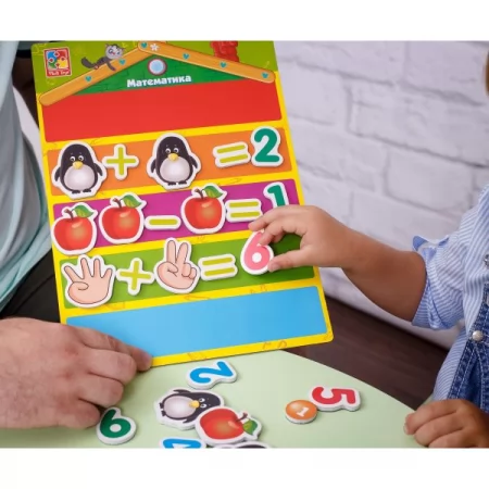 Математика з магнітною дошкою Vladi Toys VT5412-02 Набір містить: магнітна дошка, 82 магніти, 16 карток із завданнями.
Вік: 4-6 років.
Розмір: 355 x 80 x 270 мм
