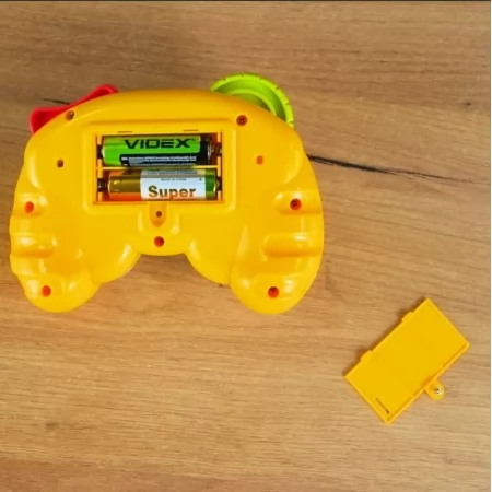 Розвивальний джойстик WToys 63566 з музикою та світлом Розвивальний джойстик WToys 63566 з музикою та світлом