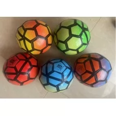 Футбольный мяч BabyToys C 70120 разные цвета