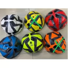 Футбольний м'яч BabyToys С 64680 різні кольори