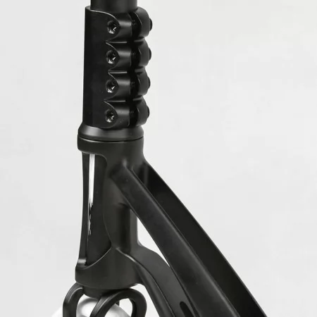 Трюковый самокат Best Scooter Fear МТ-30377 с пегами Трюковый самокат Best Scooter Fear МТ-30377 с пегами