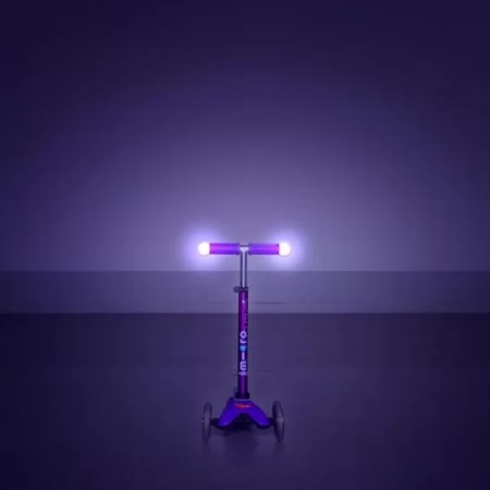 Трехколесный самокат Micro Mini Deluxe Magic фиолетовый MMD129 Трехколесный самокат Micro Mini Deluxe Magic фиолетовый MMD129